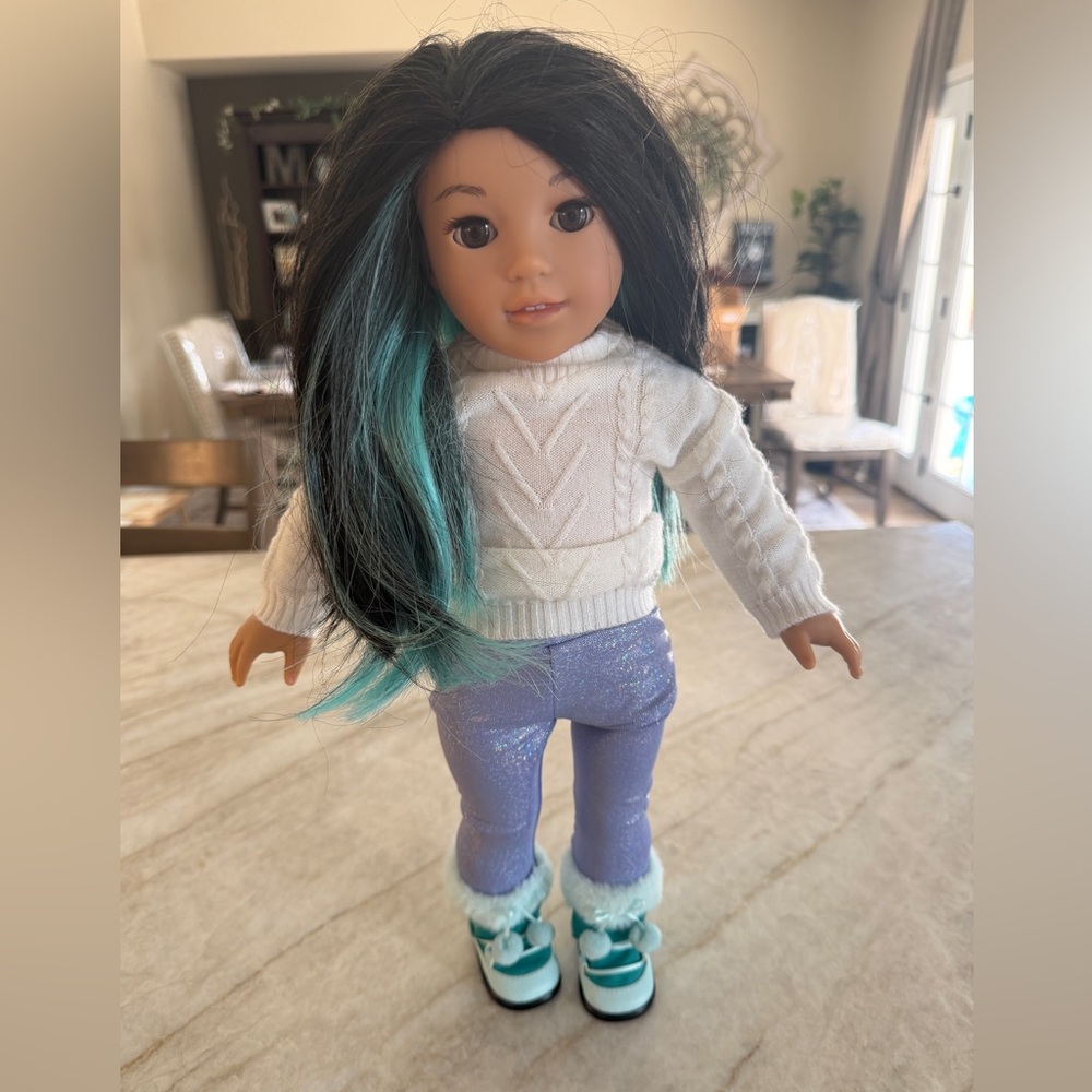 American Girl Doll 18" CORINNE TAN, Girl of the Year. Great Condition.